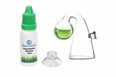 Foto van een CO2 drop checker kit.